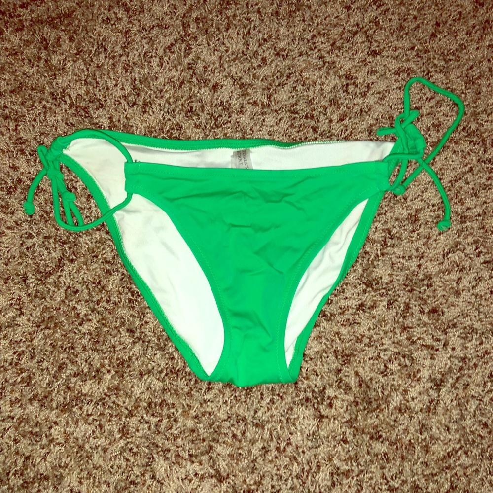 VS loop tie green bikini bottoms